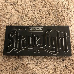 Kat Von D Shade Light Contour Palette